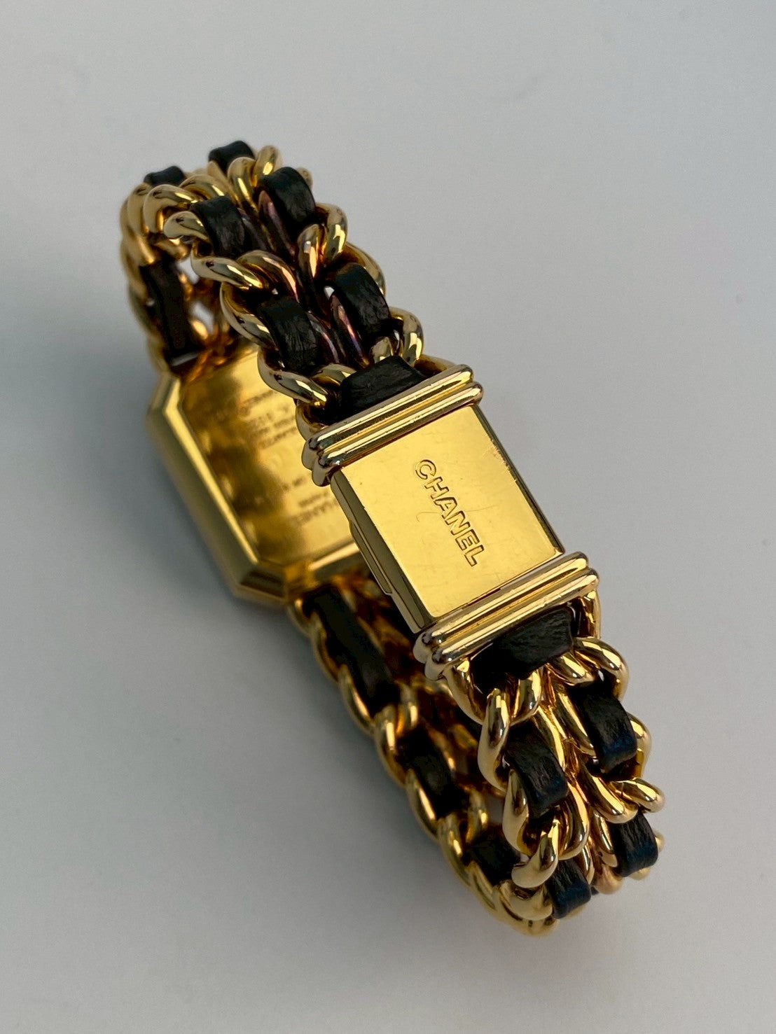 Chanel premiea size L c.5252