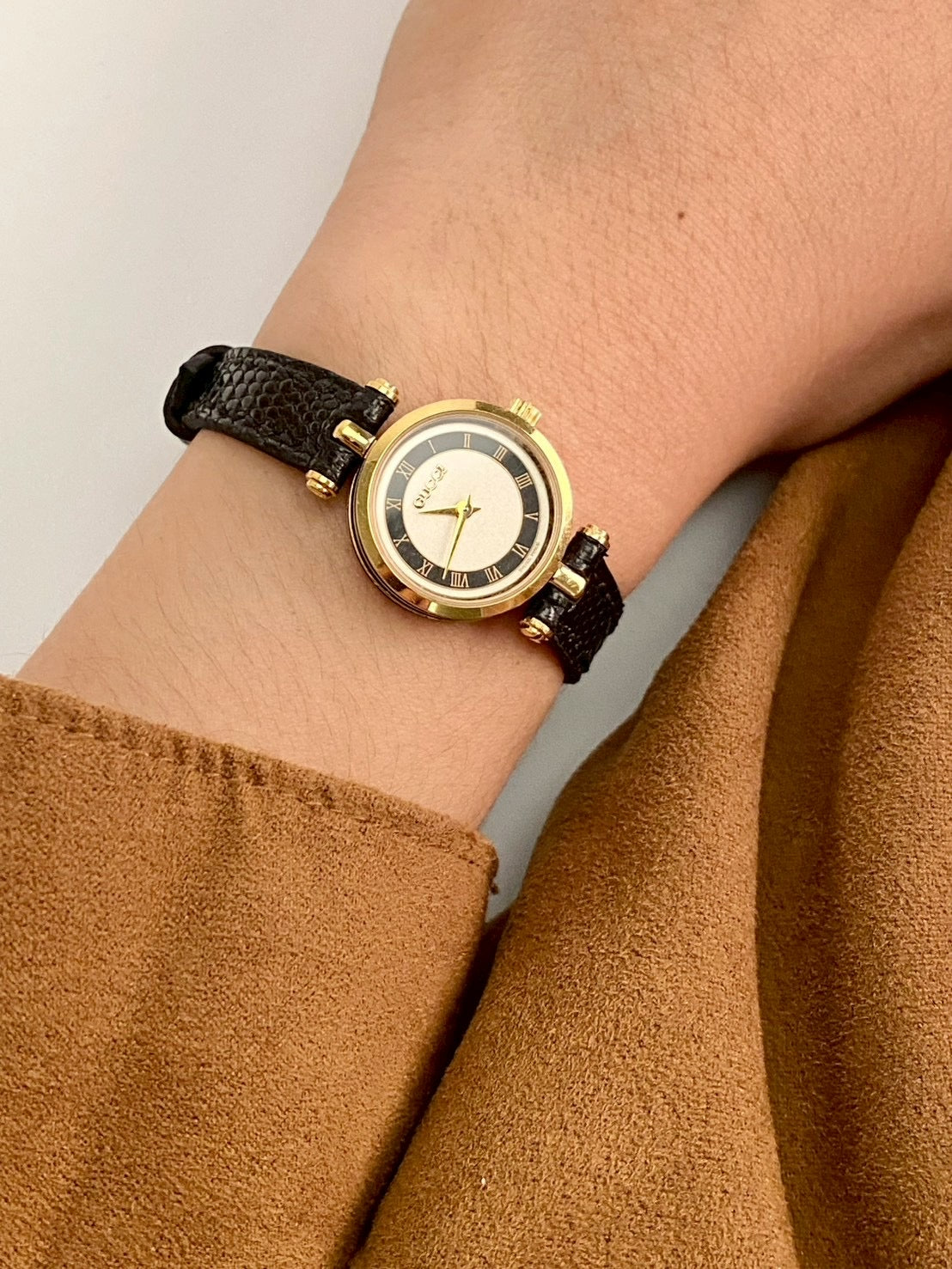 Gucci 2000I black dial lady