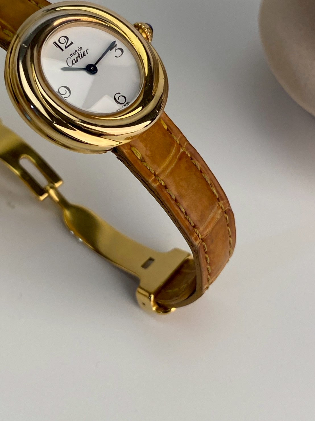 Cartier trinity ring white dial c.4004