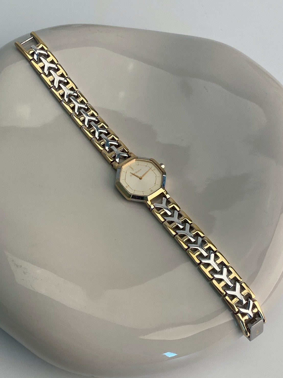 Ysl cream dial octagon c.0211