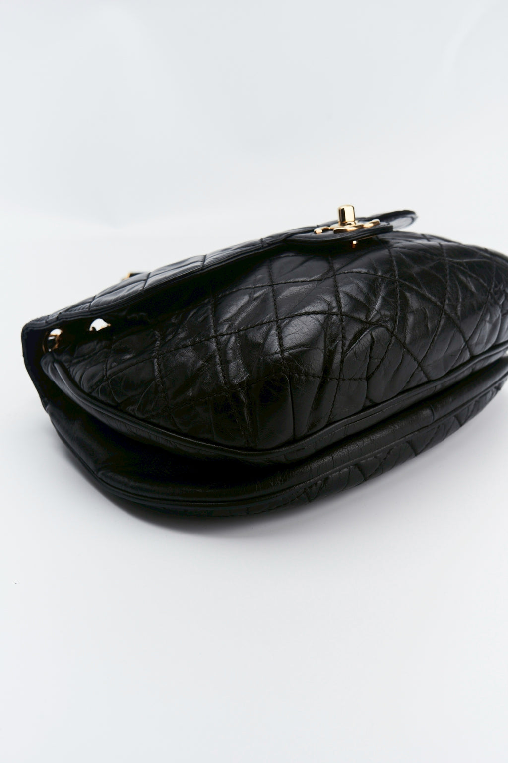 Chanel dubai messenger