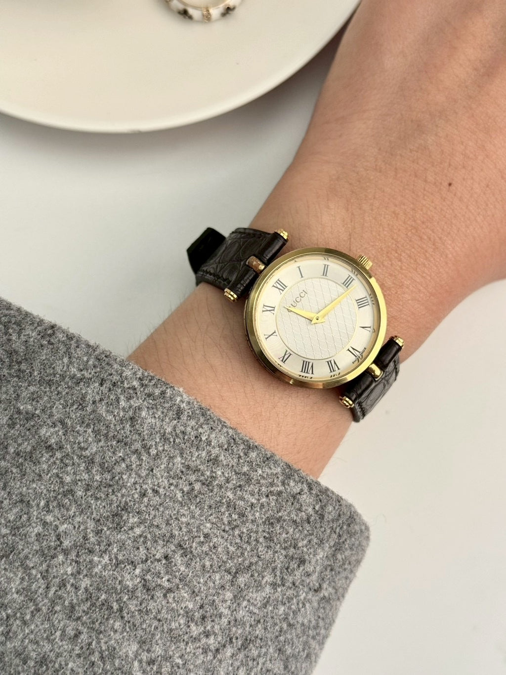 gucci 2000l gray dial boy c.5316