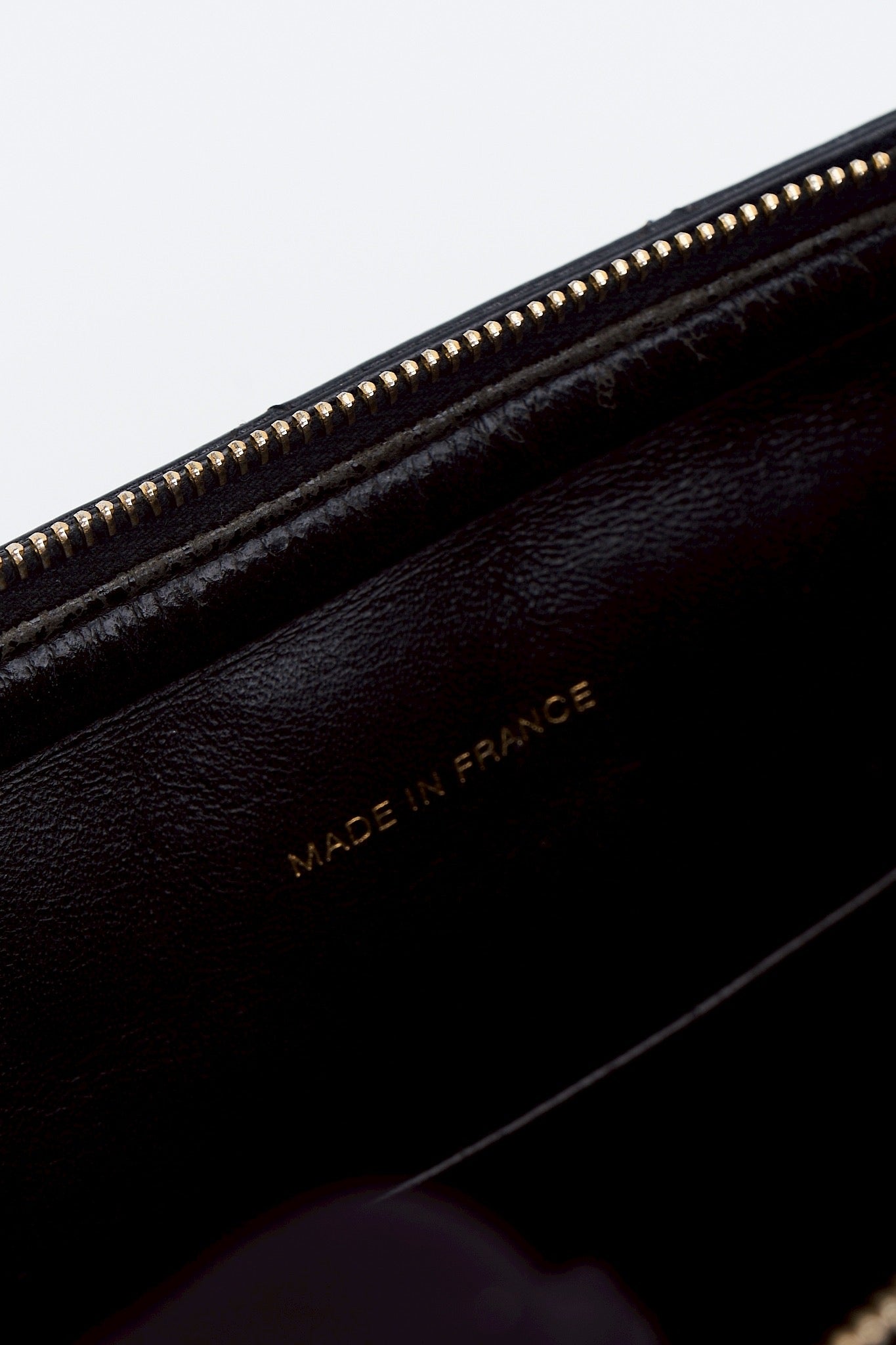 Chanel caviar chain bag