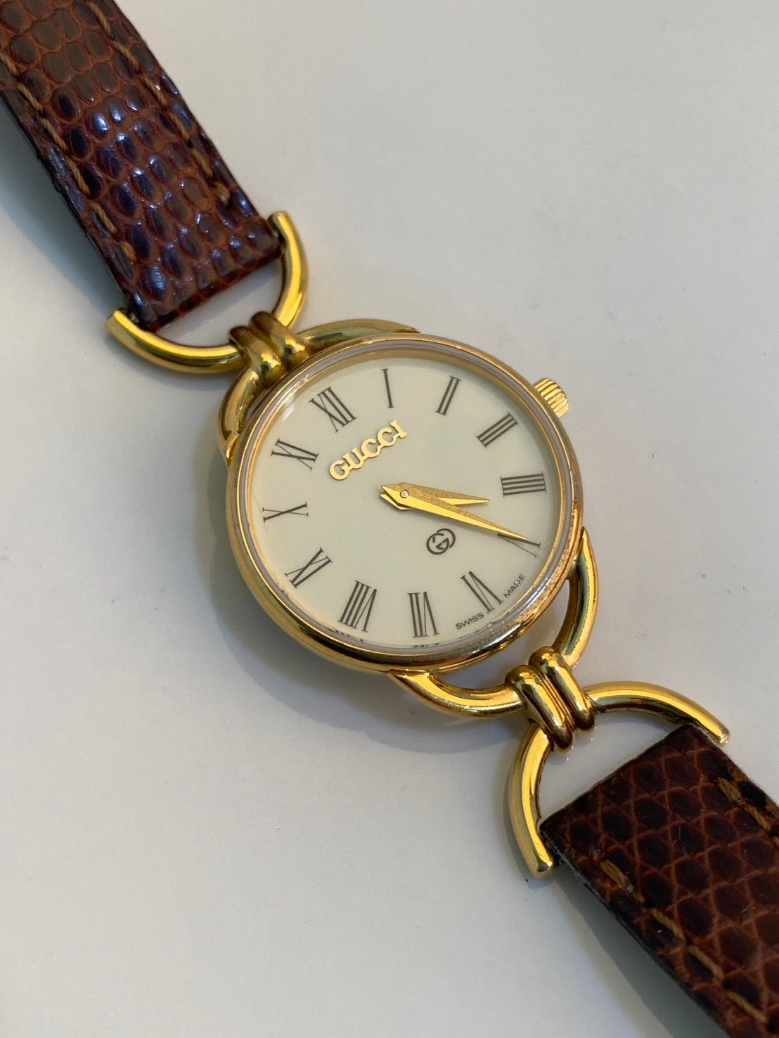 Gucci 6000l gold white dial c.1246