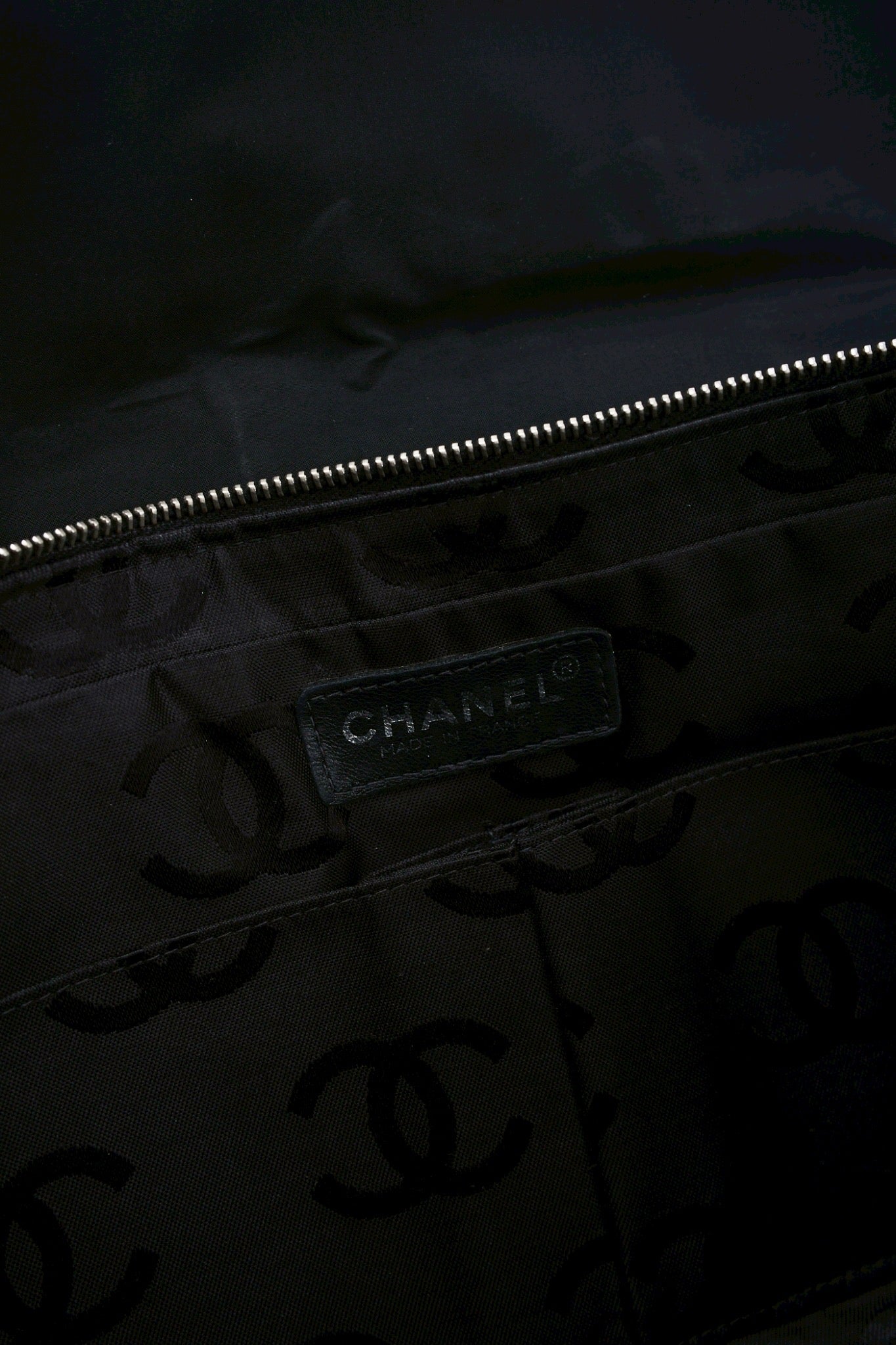 Chanel nylon easy flab “12