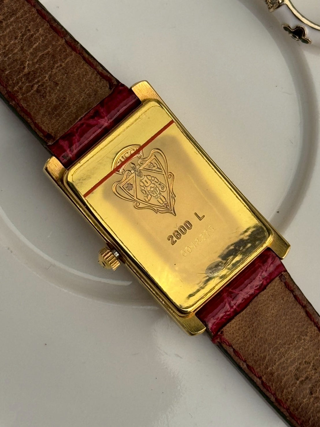 gucci 2600L rad dial. c.8275
