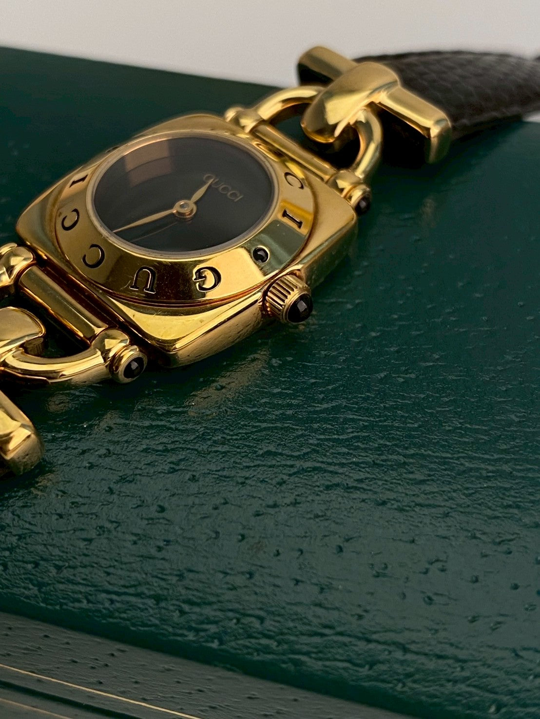 Gucci gold 6300L c.0835