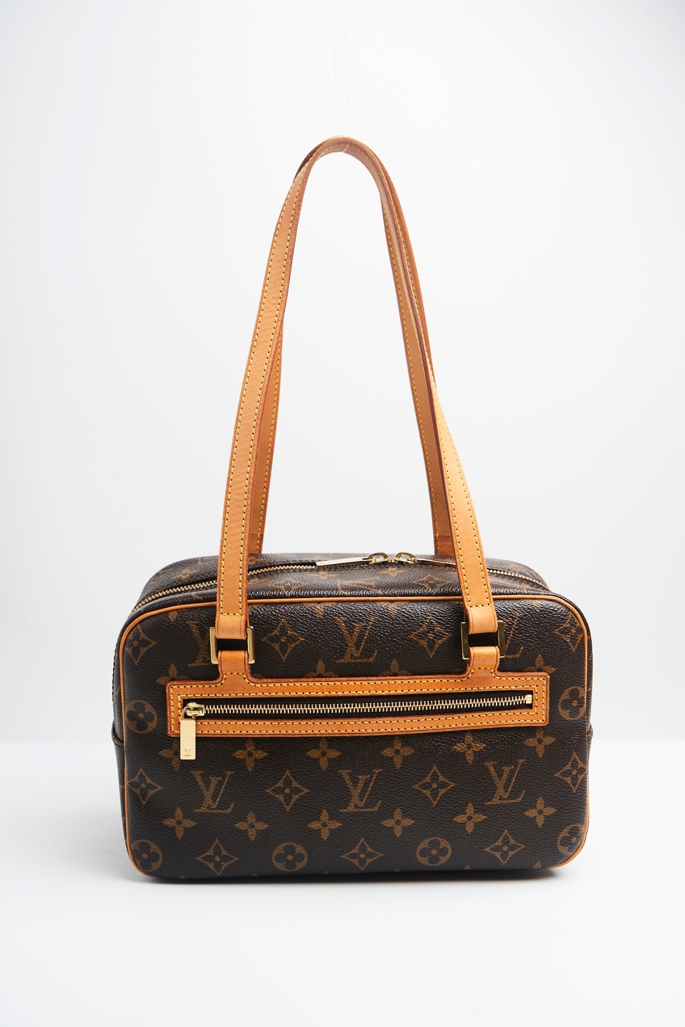 Louis vuitton Cite mm size