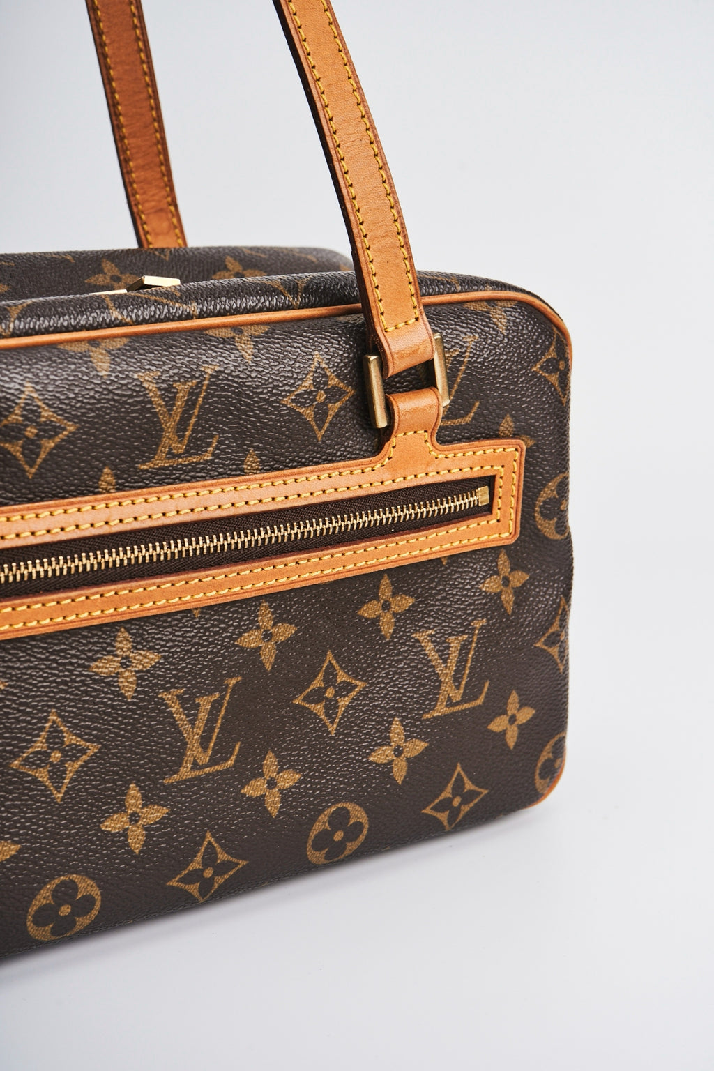 Louis vuitton cite mm size
