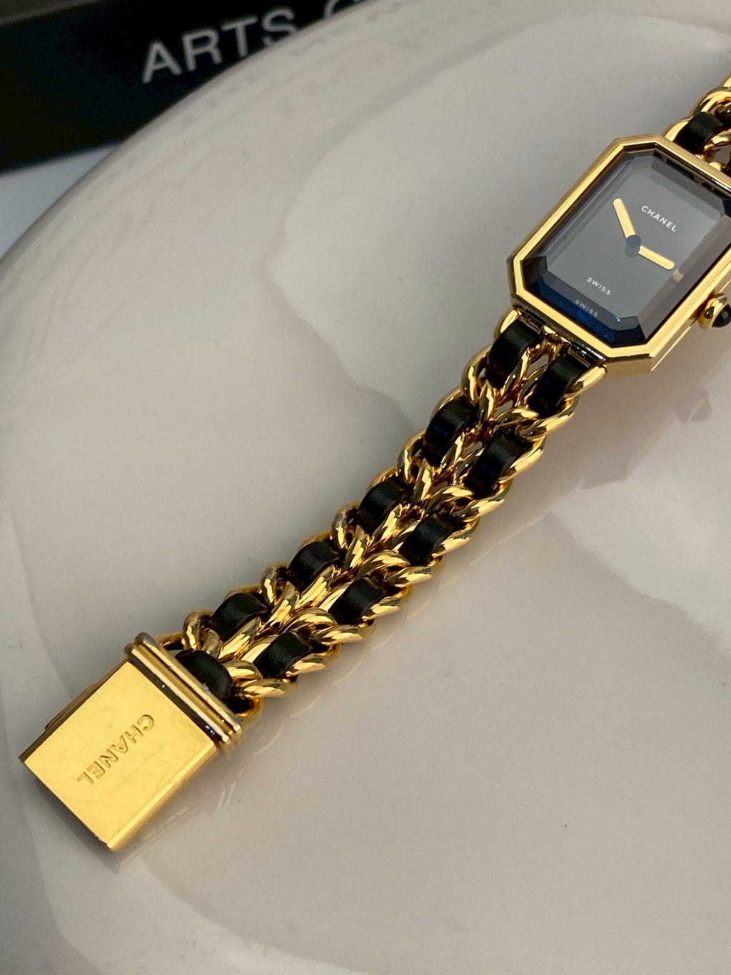 Chanel premiea size M c.6221