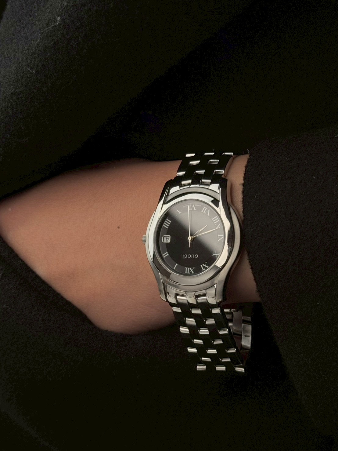Gucci 5500m black dial date