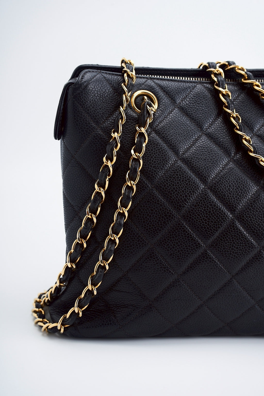 Chanel caviar chain bag