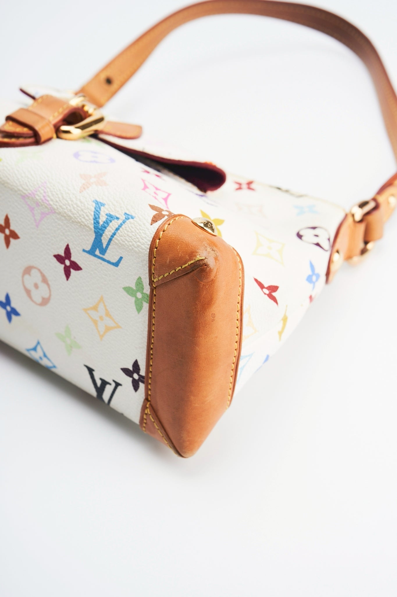 Louis vuitton shoulder bag