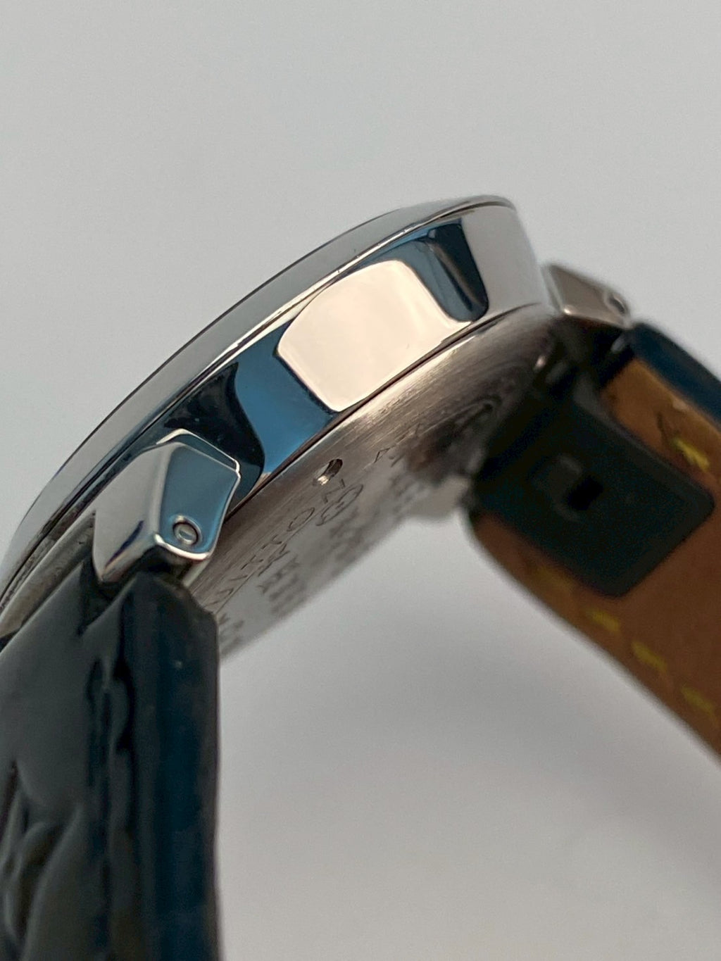 Louis Vuitton Tambour Slim