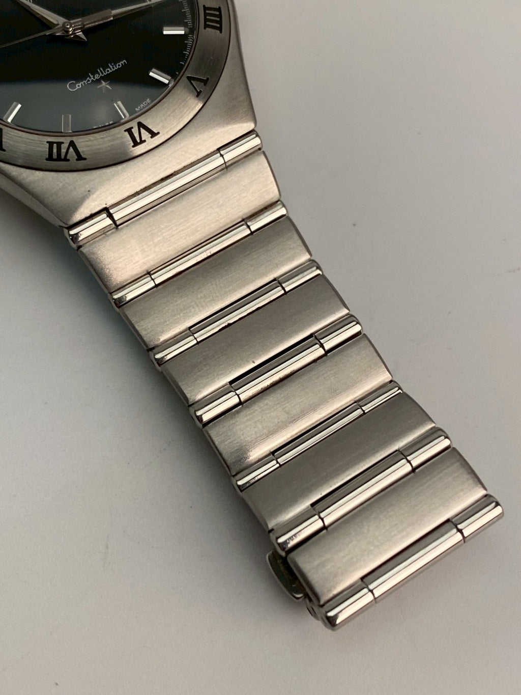 Omega constellation black dial date c. 5218