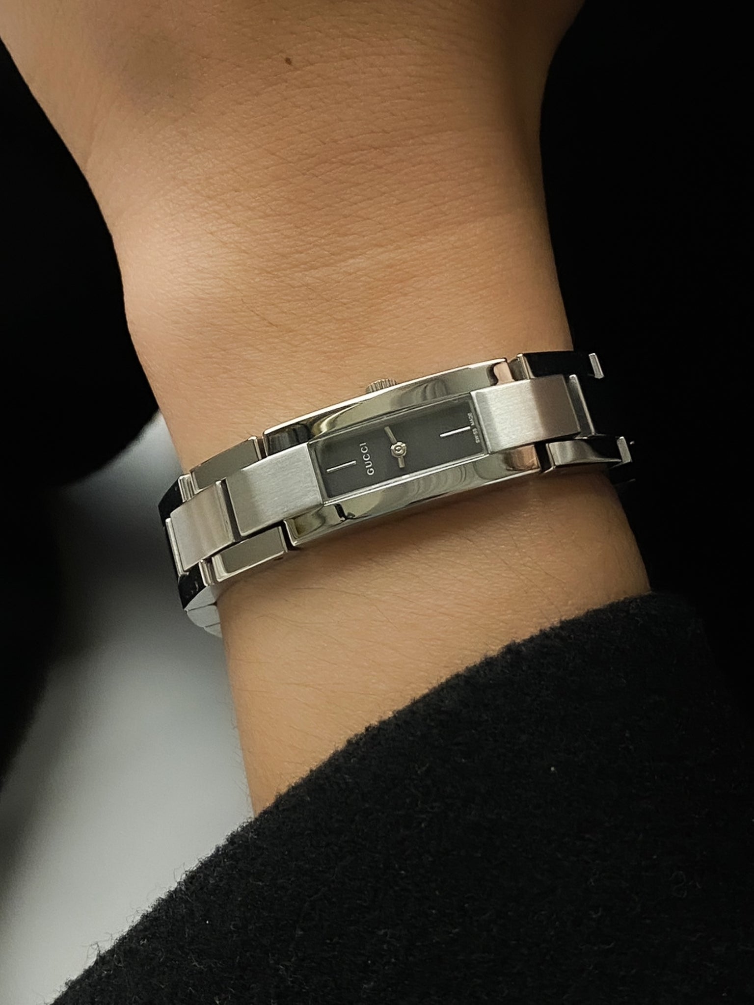 Gucci 4600L black dial