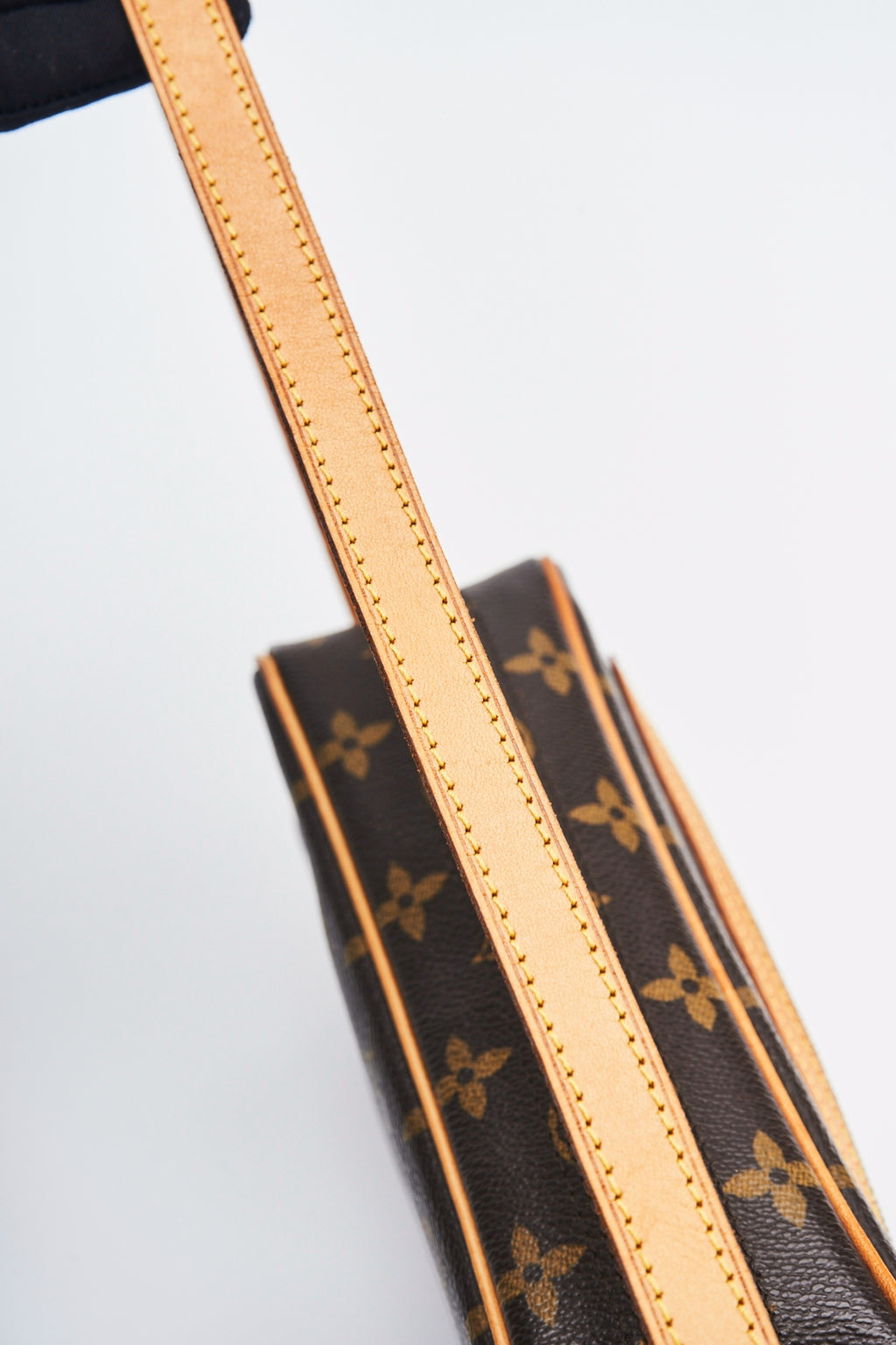 Louis vuitton cite pm size