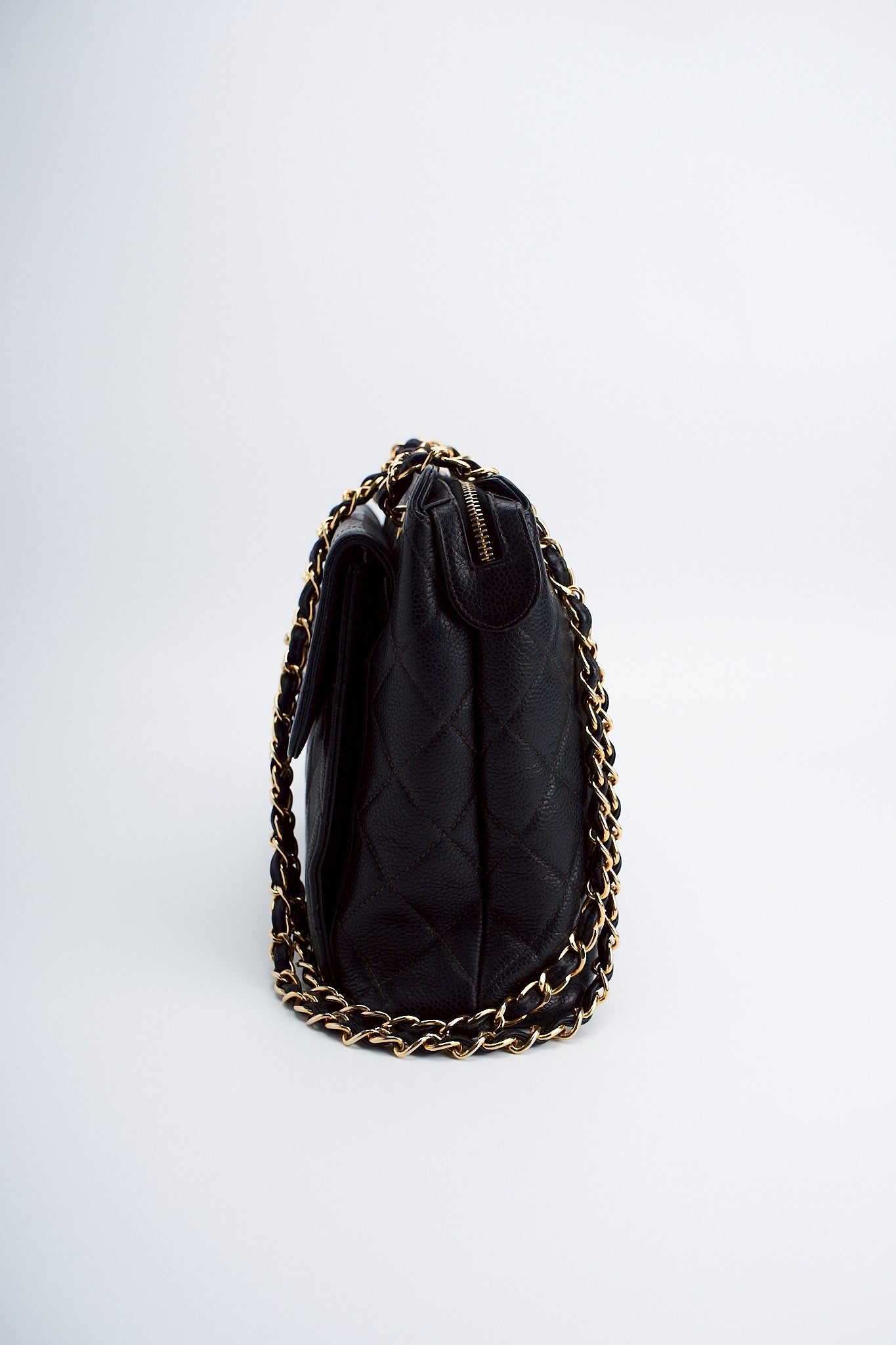 Chanel caviar chain bag