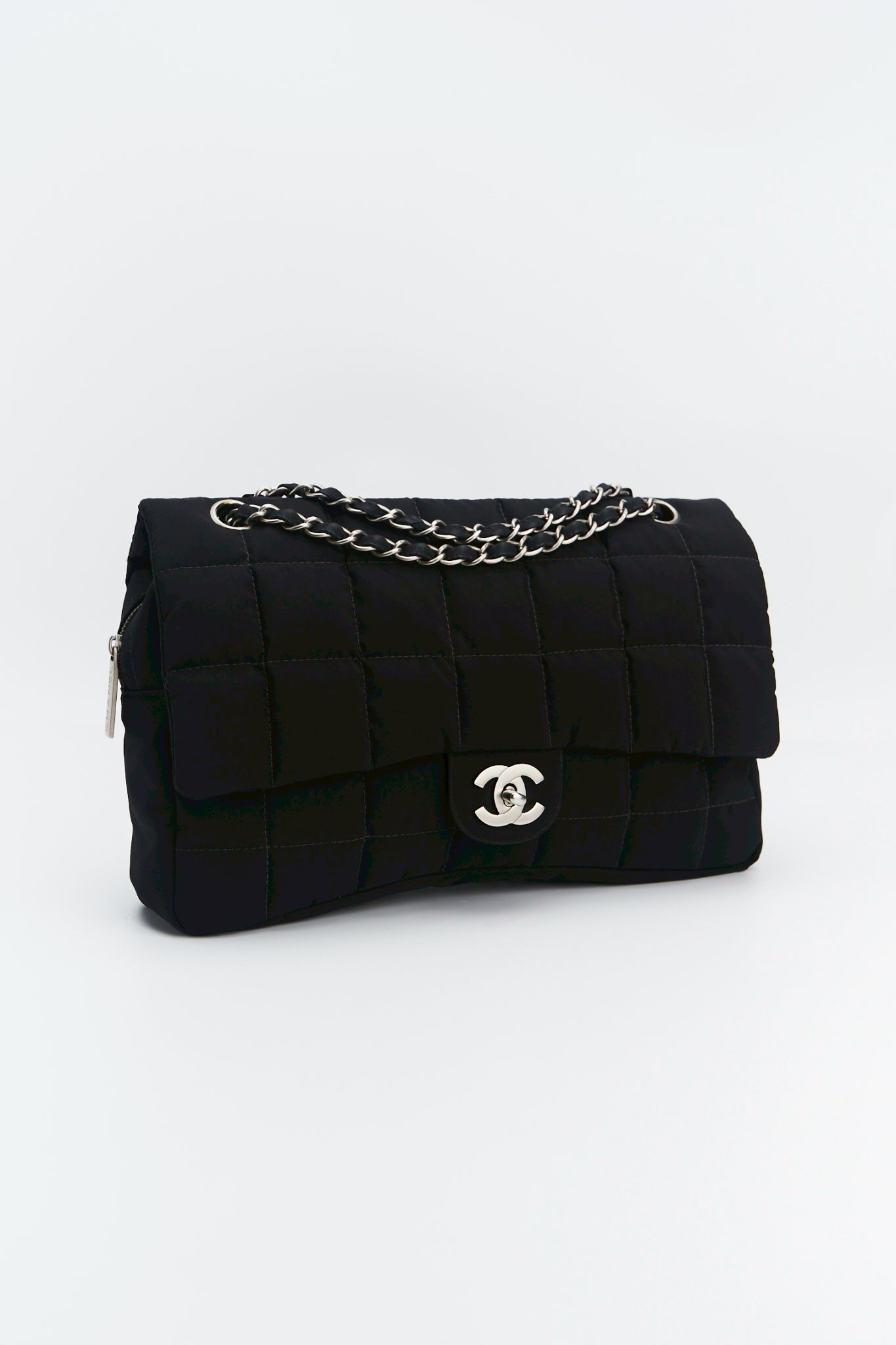 Chanel nylon easy flab “10