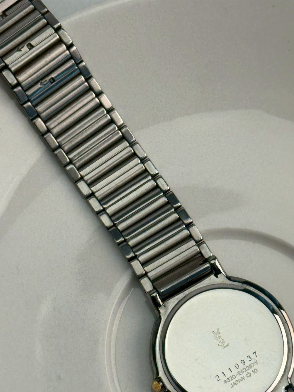 ysl white dial c.0937