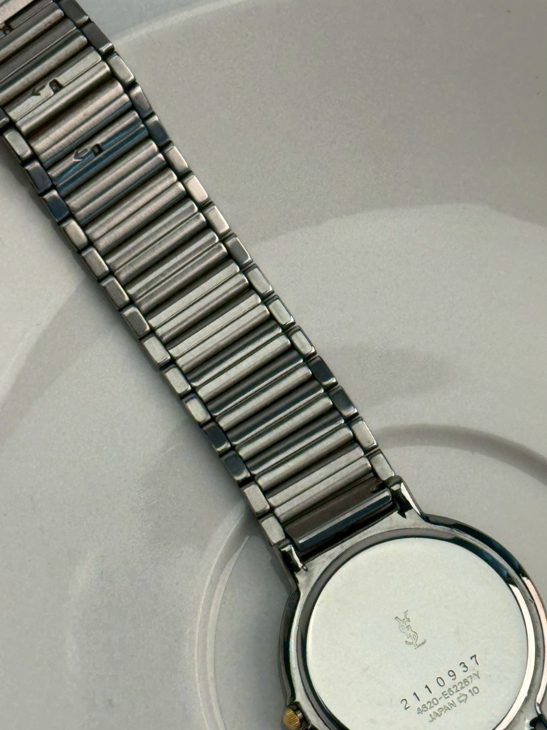 ysl white dial c.0937