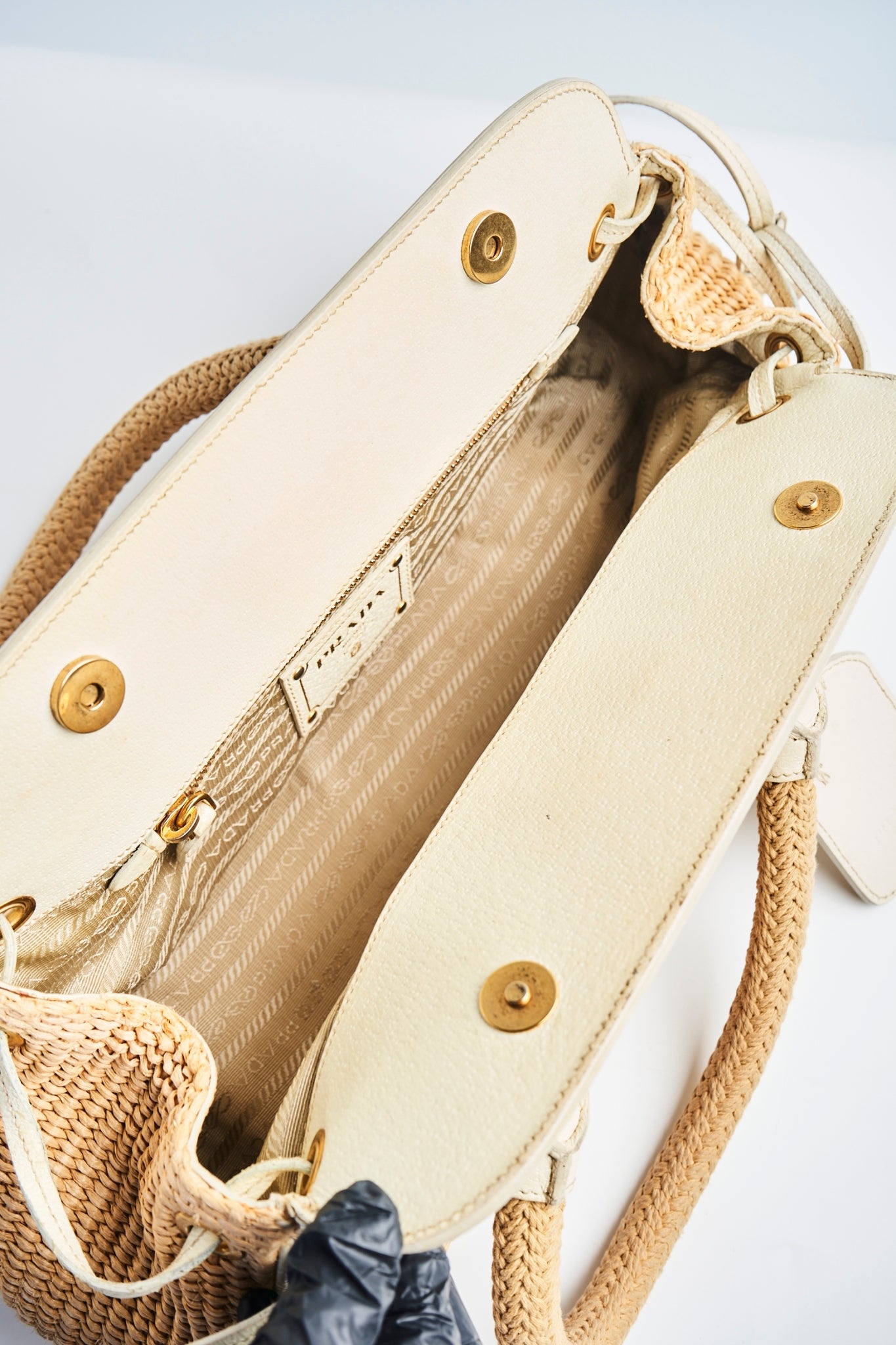 Prada raffia hand bag