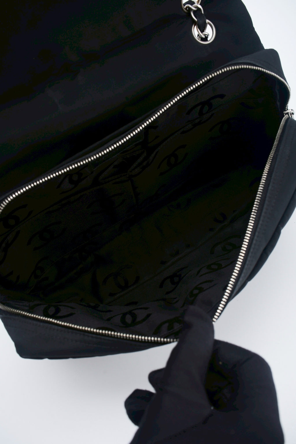 Chanel nylon easy flab “12