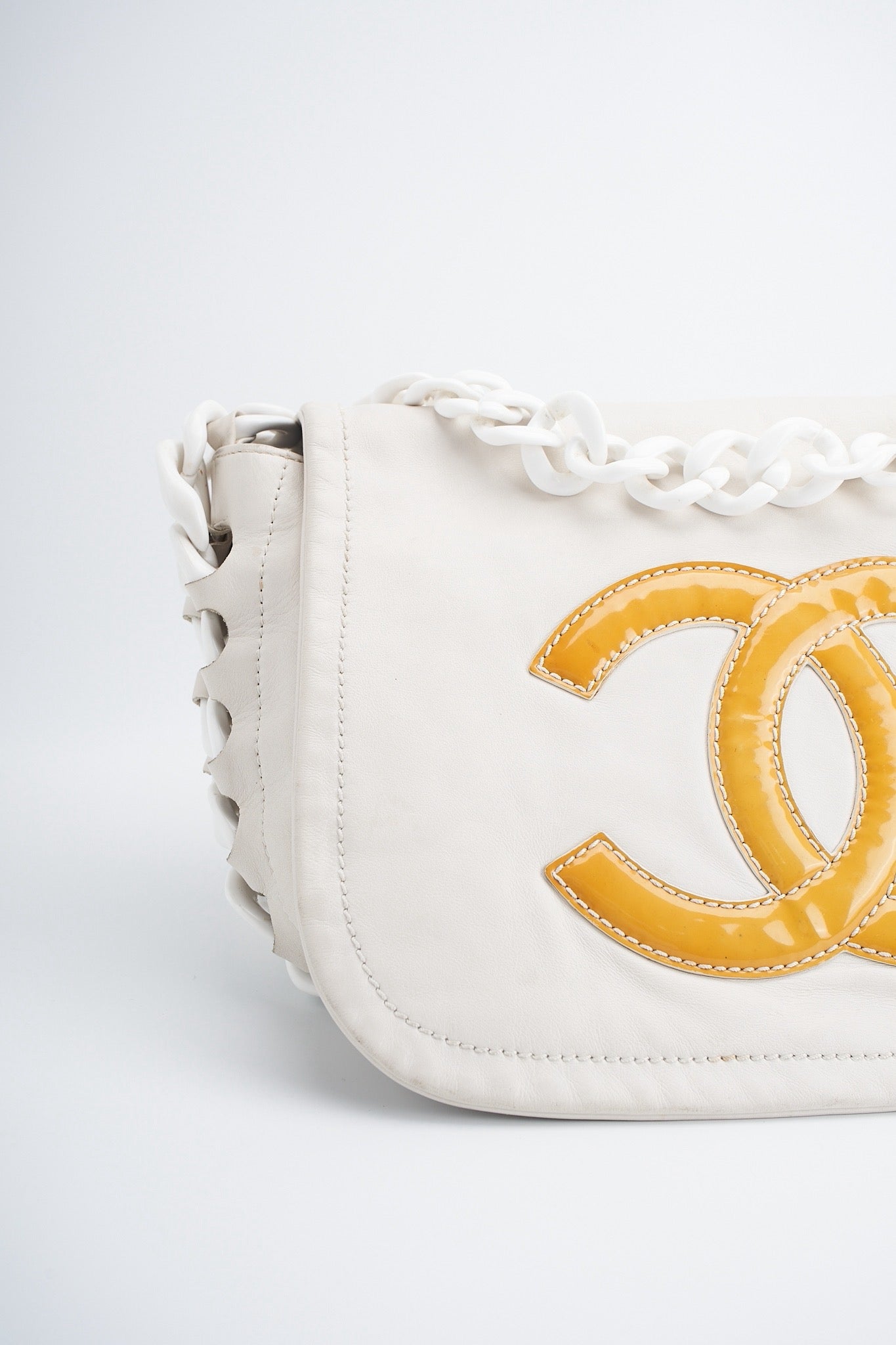 Chanel clogo
