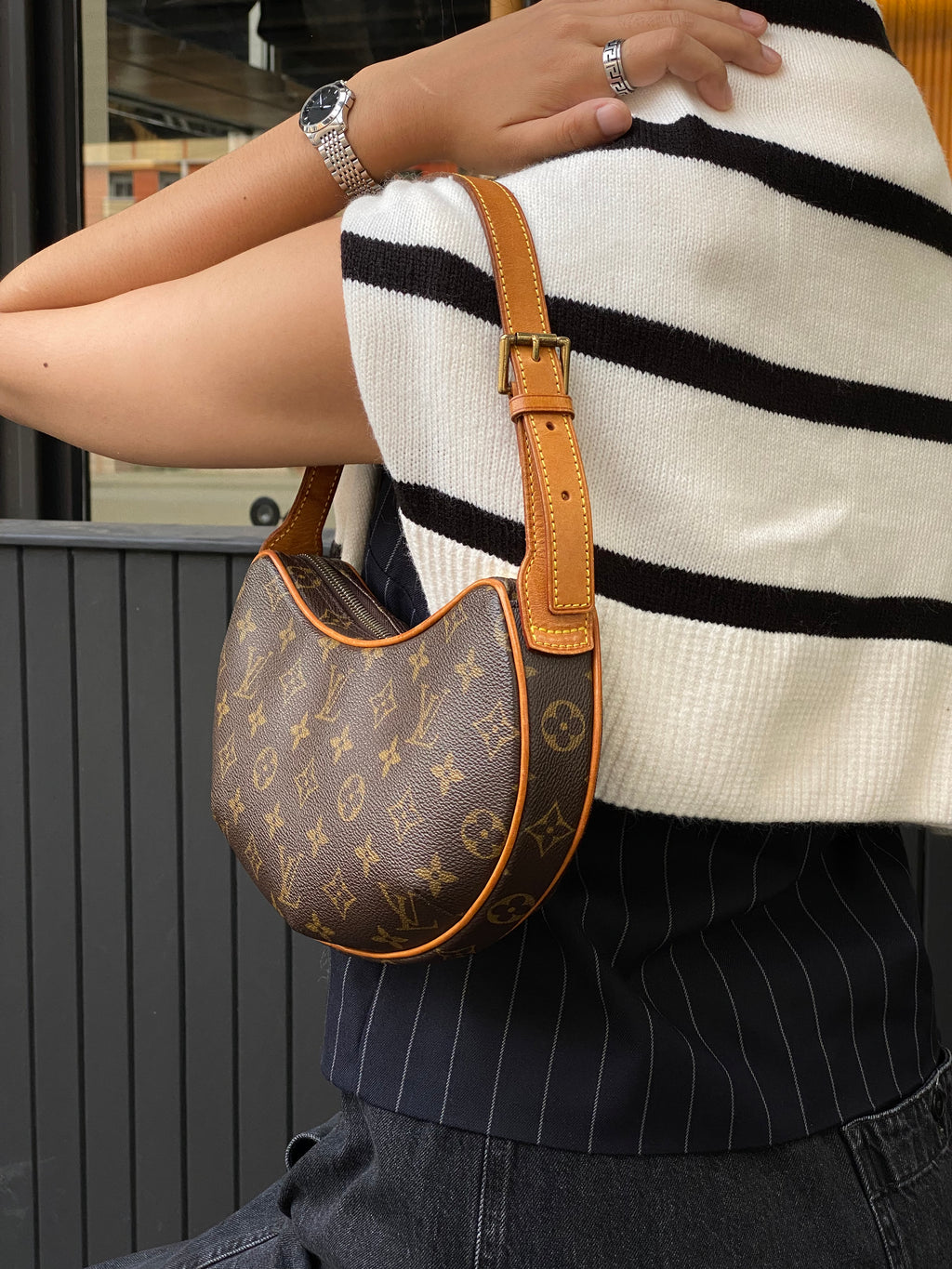 Louis Vuitton Croissant Pm size