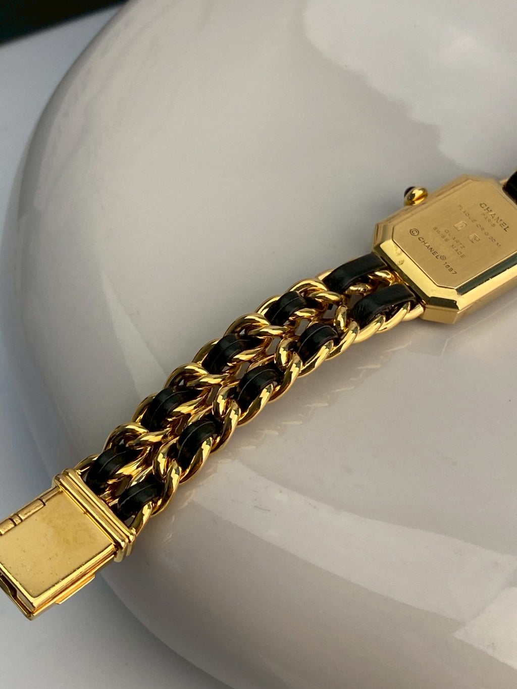 Chanel premiea size M c.6221