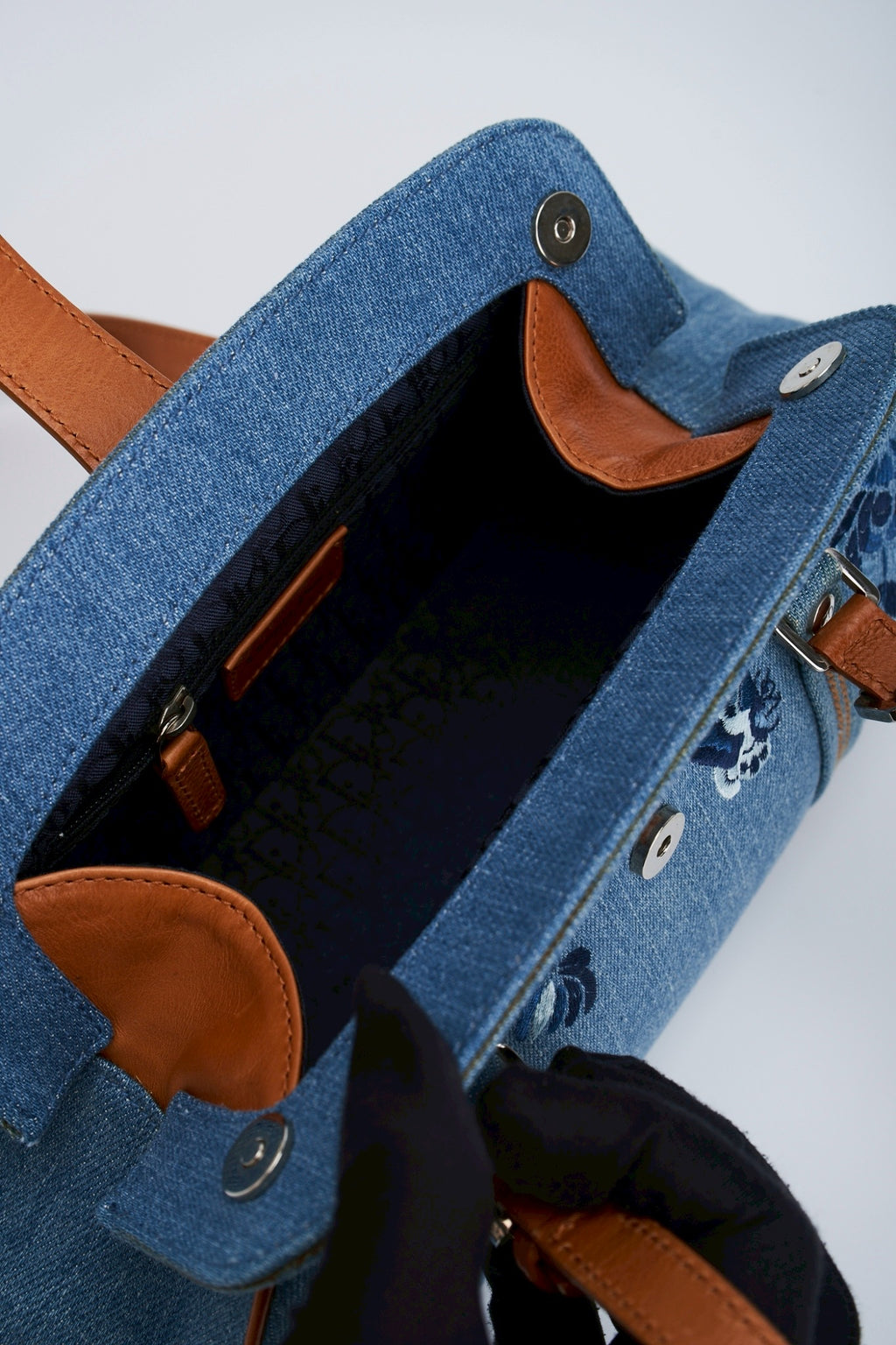 Dior detective denim floral