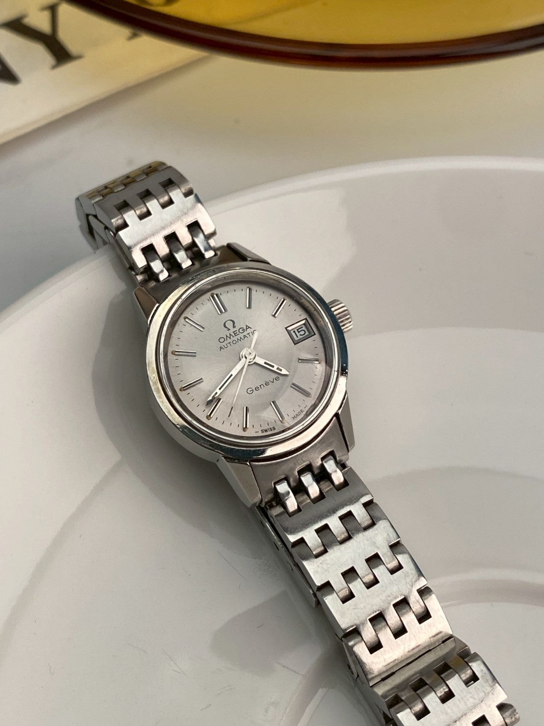 Omega geneve auto date