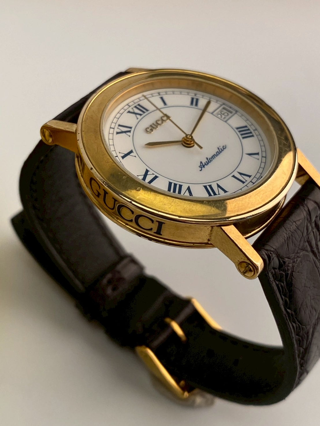 Gucci 7200Auto white dial