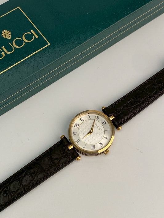 Gucci 2040M white dial c.3979