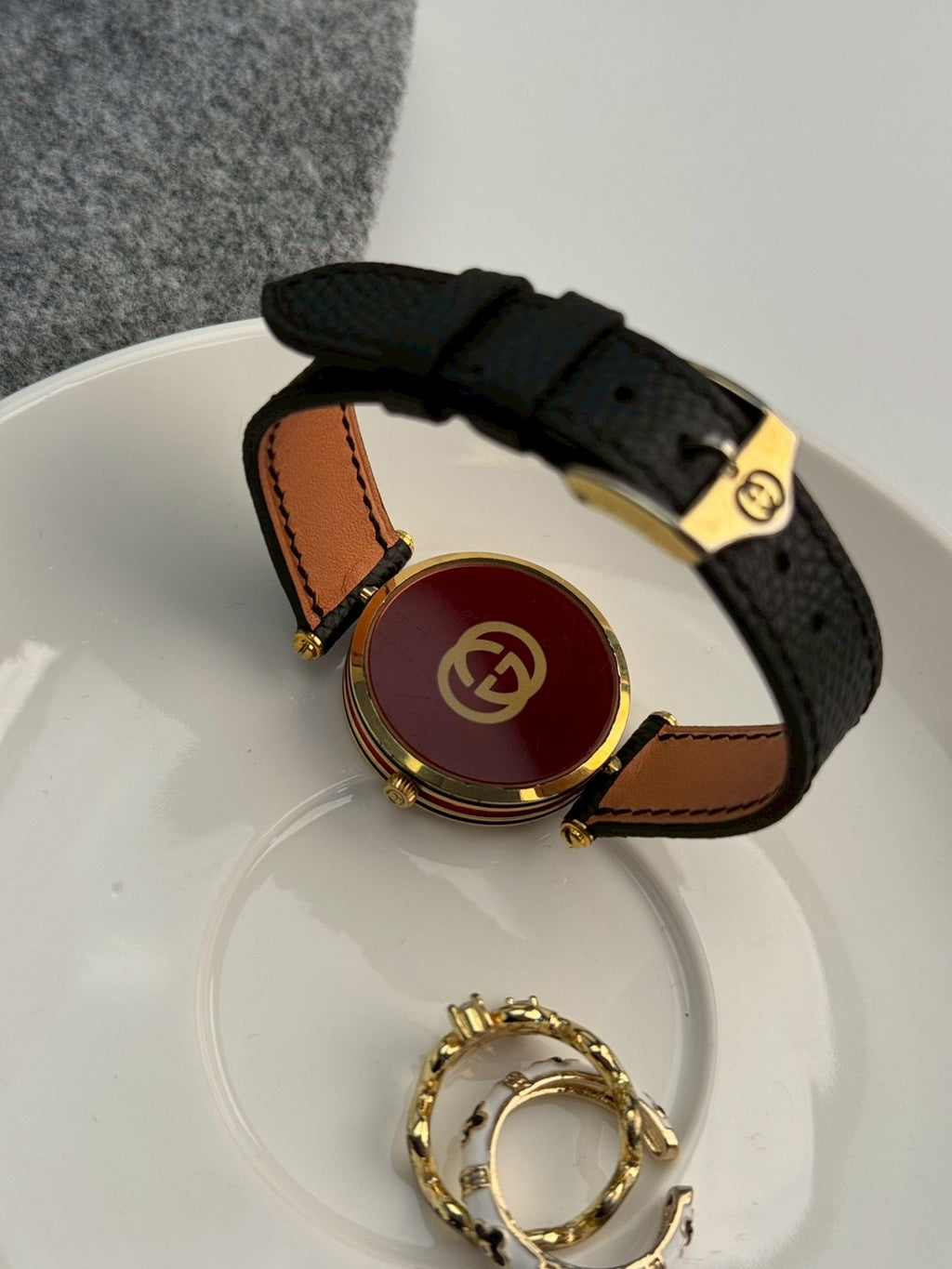 gucci 2000l cream boy watch