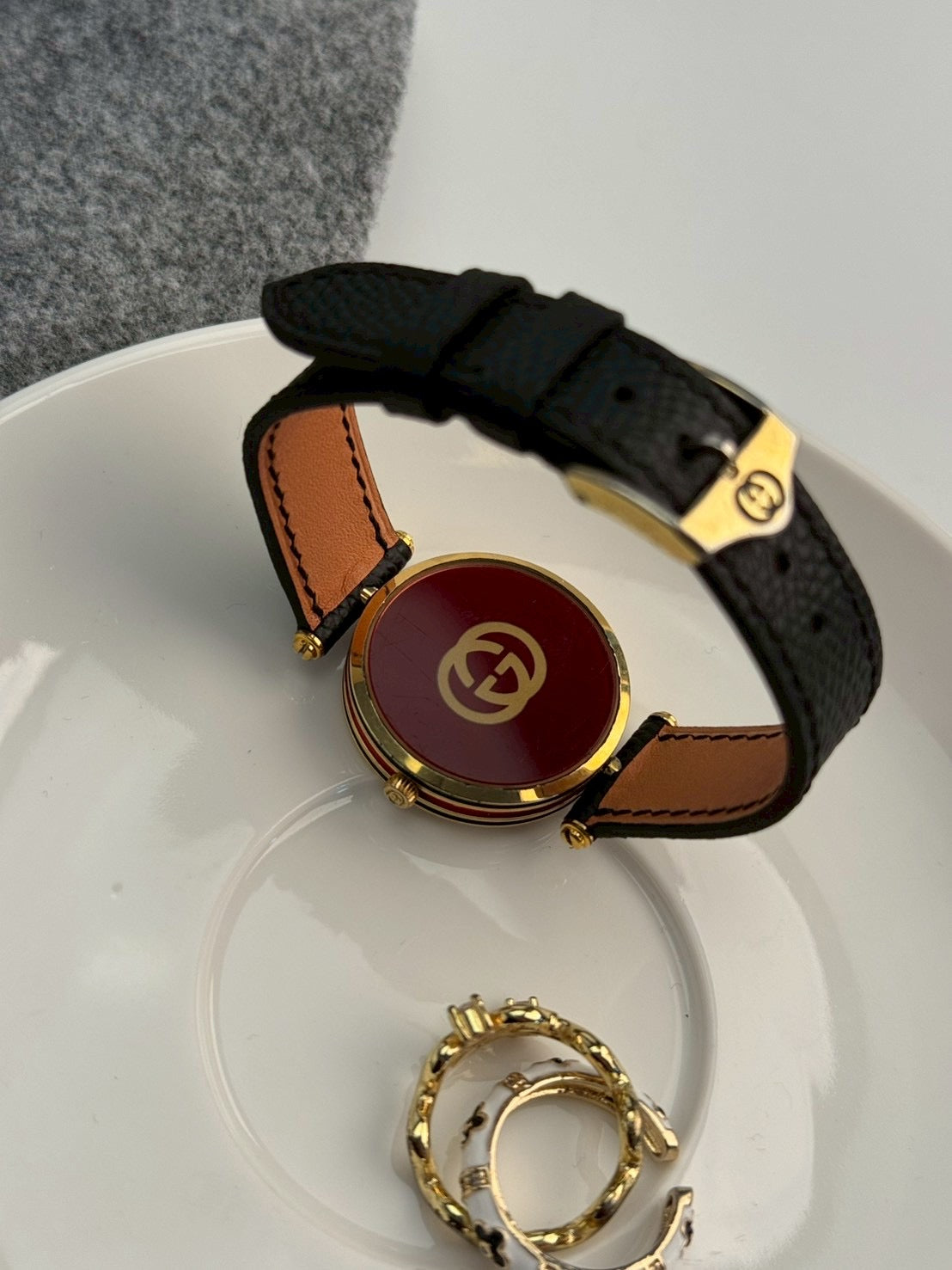 gucci 2000l cream boy watch