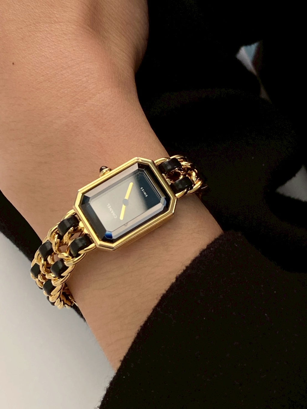 Chanel premier L size c.5496