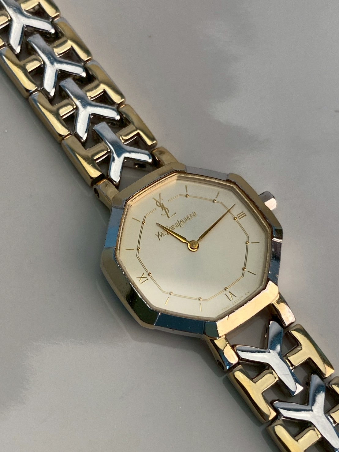 Ysl cream dial octagon c.0211