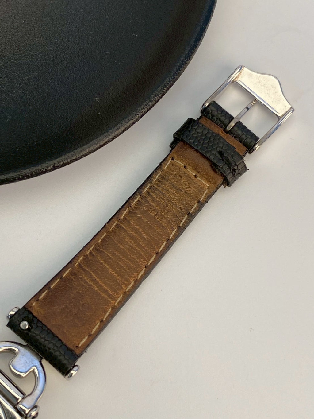 Gucci 6300L silver watch c.7306