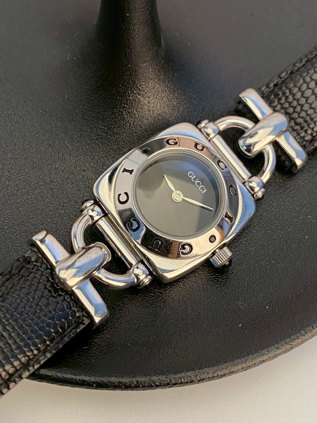 Gucci 6300L silver watch c.7306