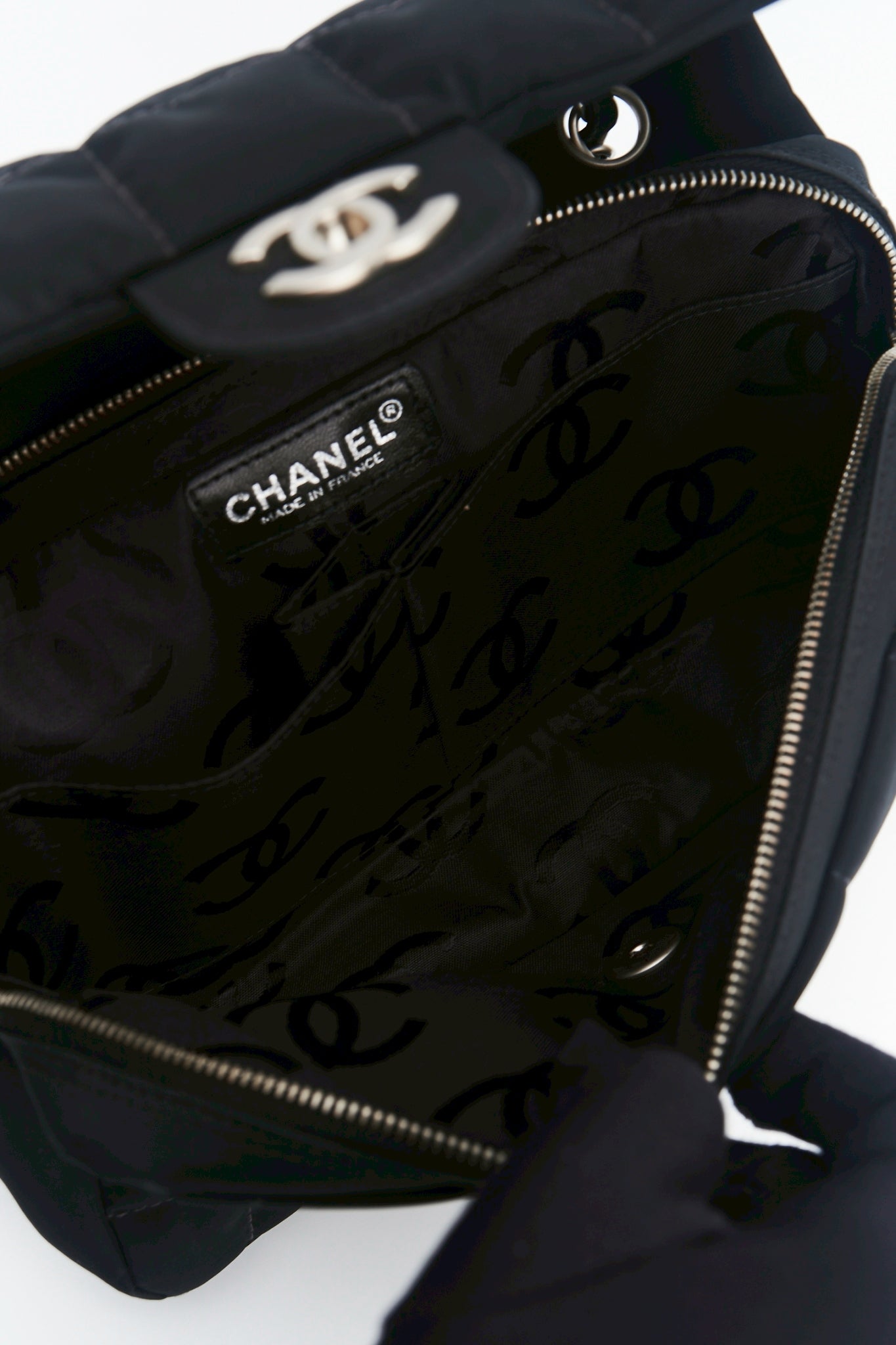 Chanel nylon easy flab “12