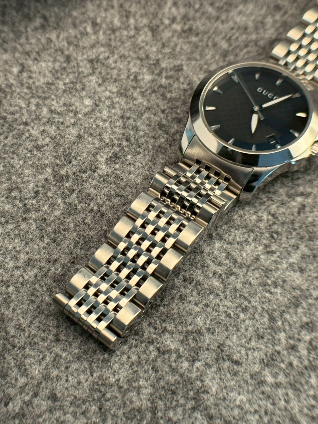 Gucci G-Timeless 126.5 c.7066