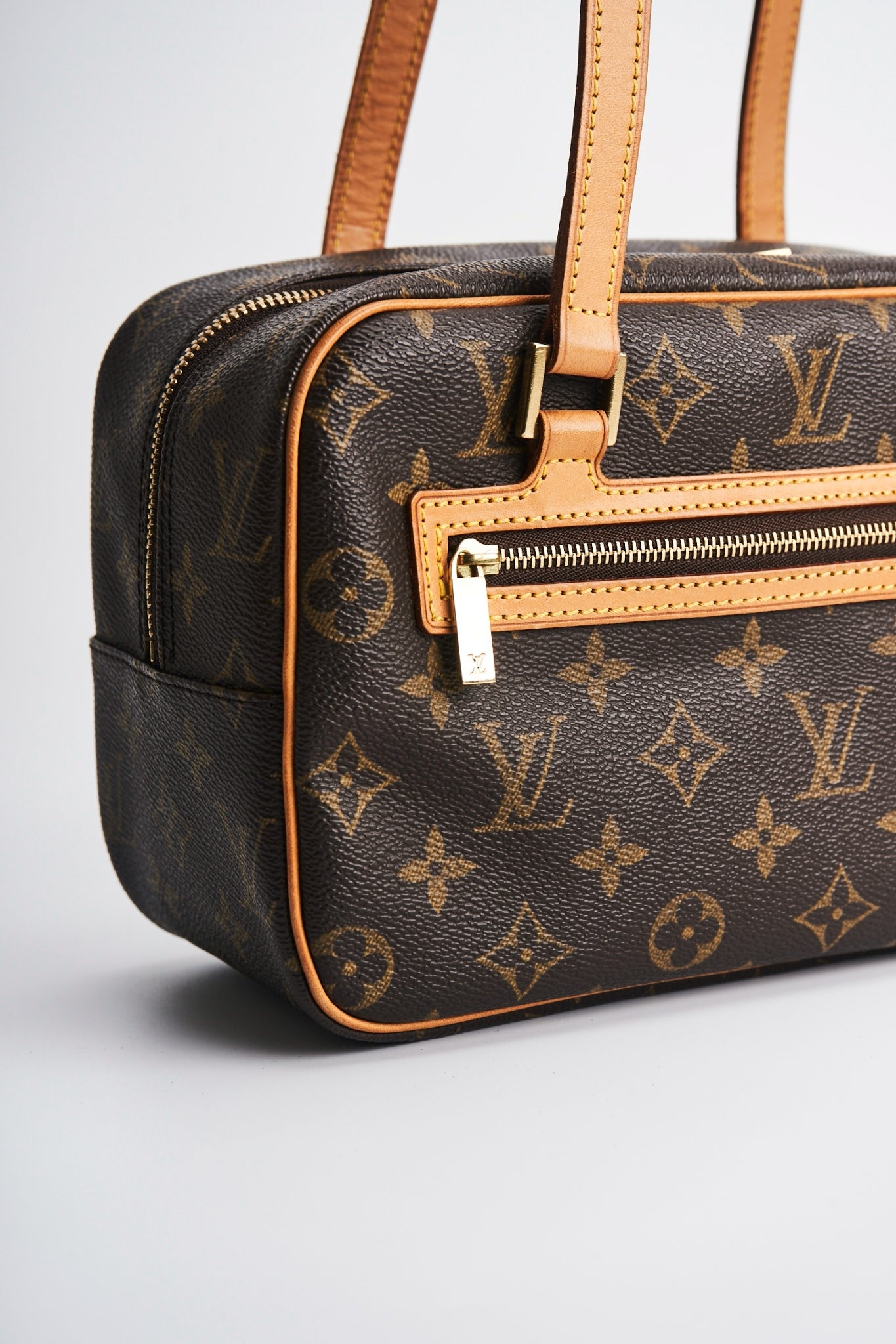 Louis vuitton cite mm size