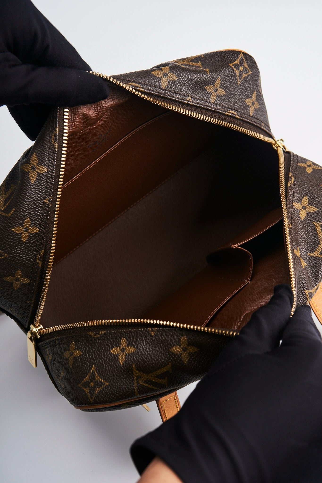 Louis vuitton cite mm size