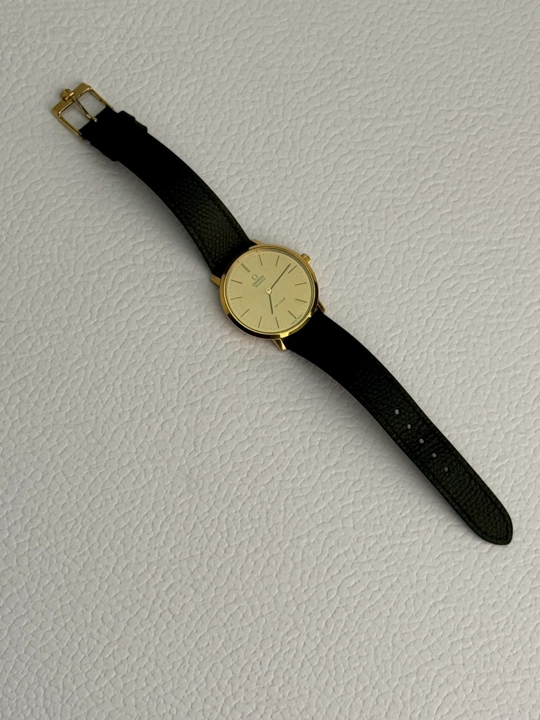 Omega de ville gold