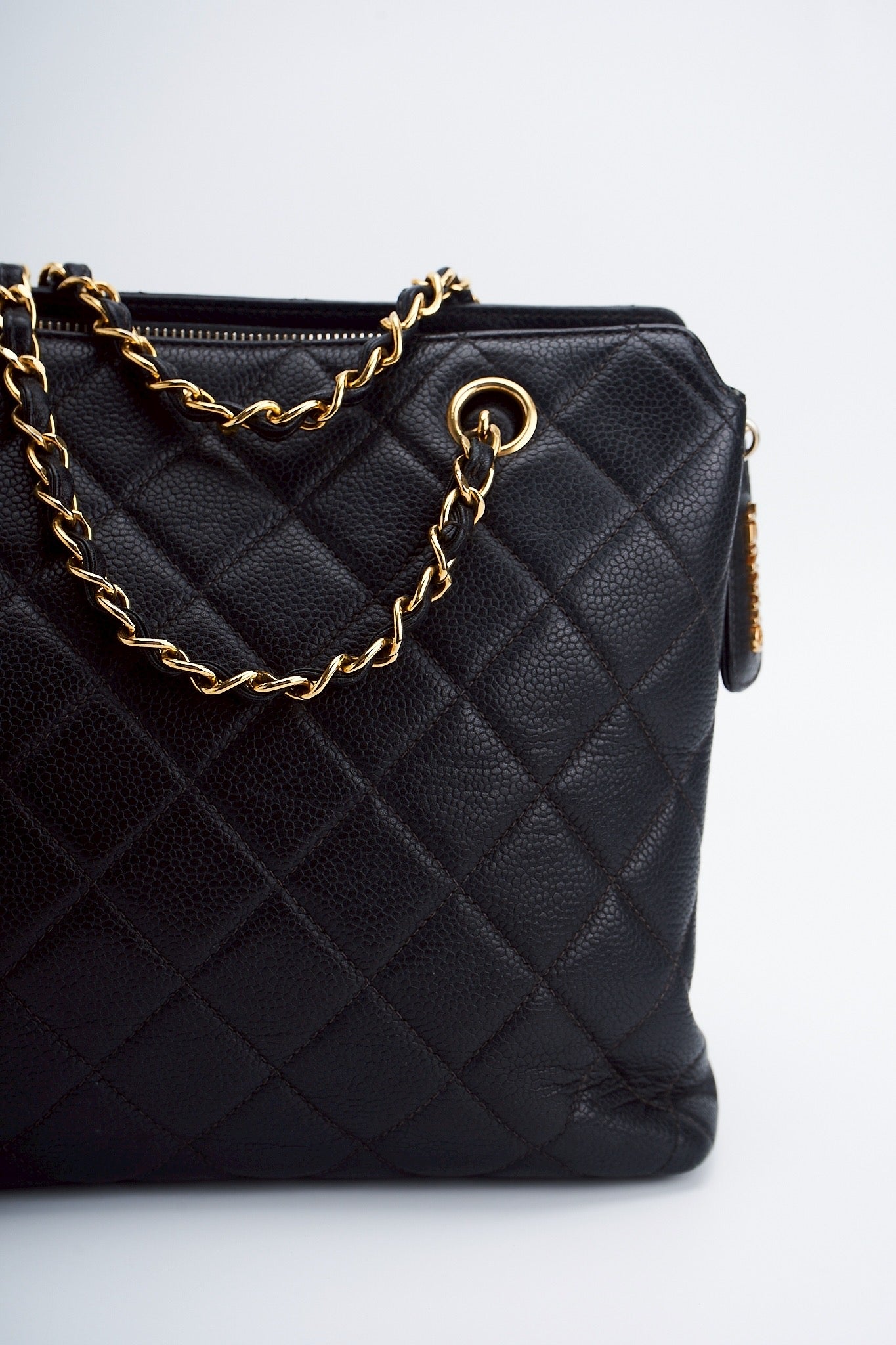 Chanel caviar chain bag