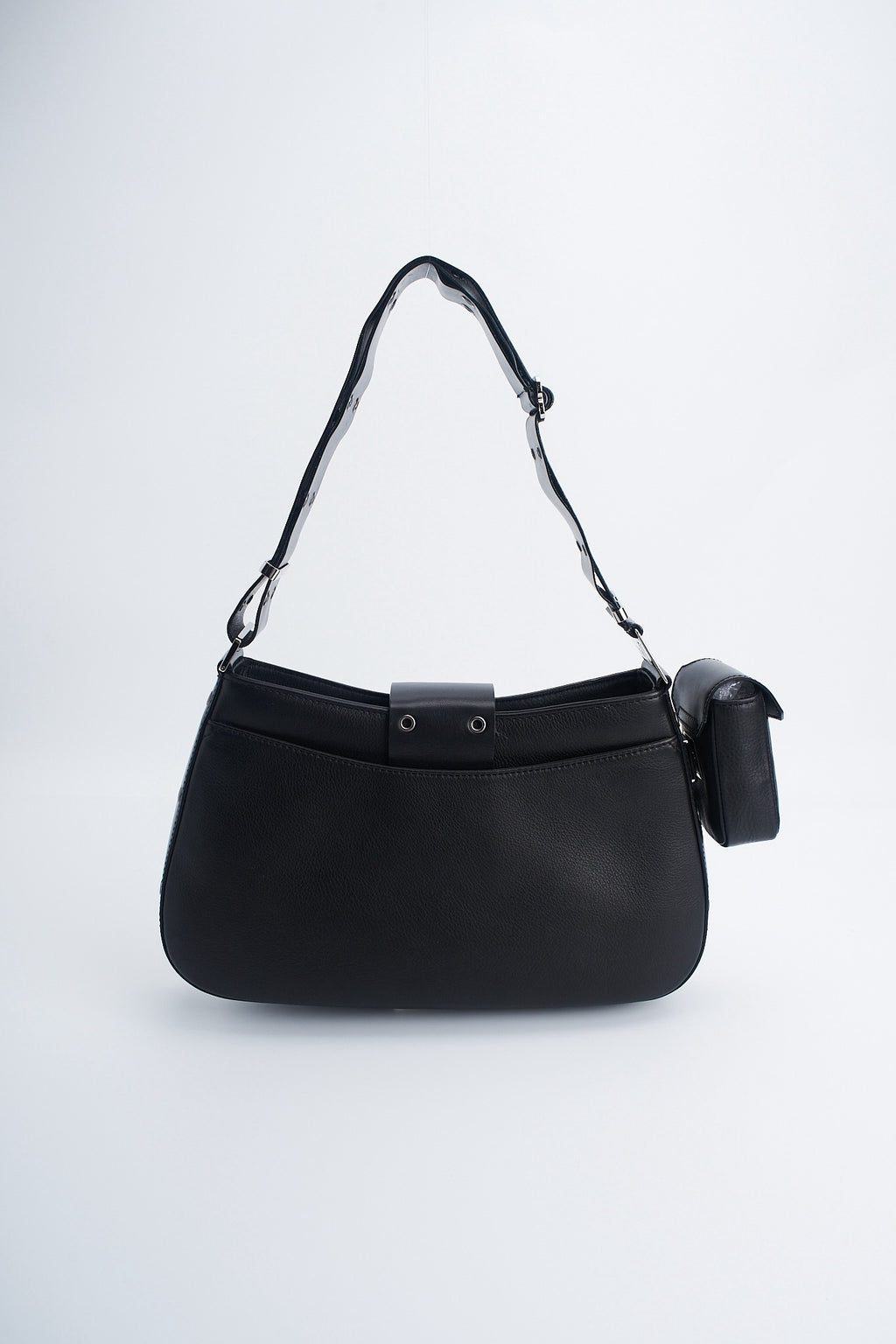 Dior street-chic shoulder
