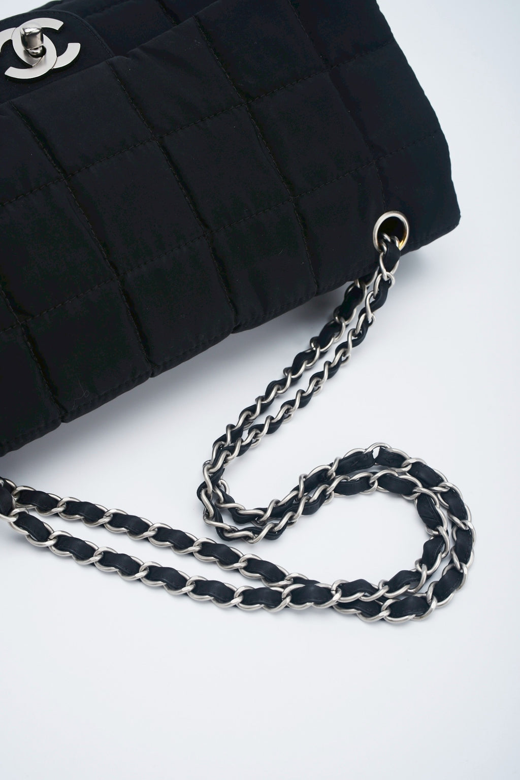 Chanel nylon easy flab “12