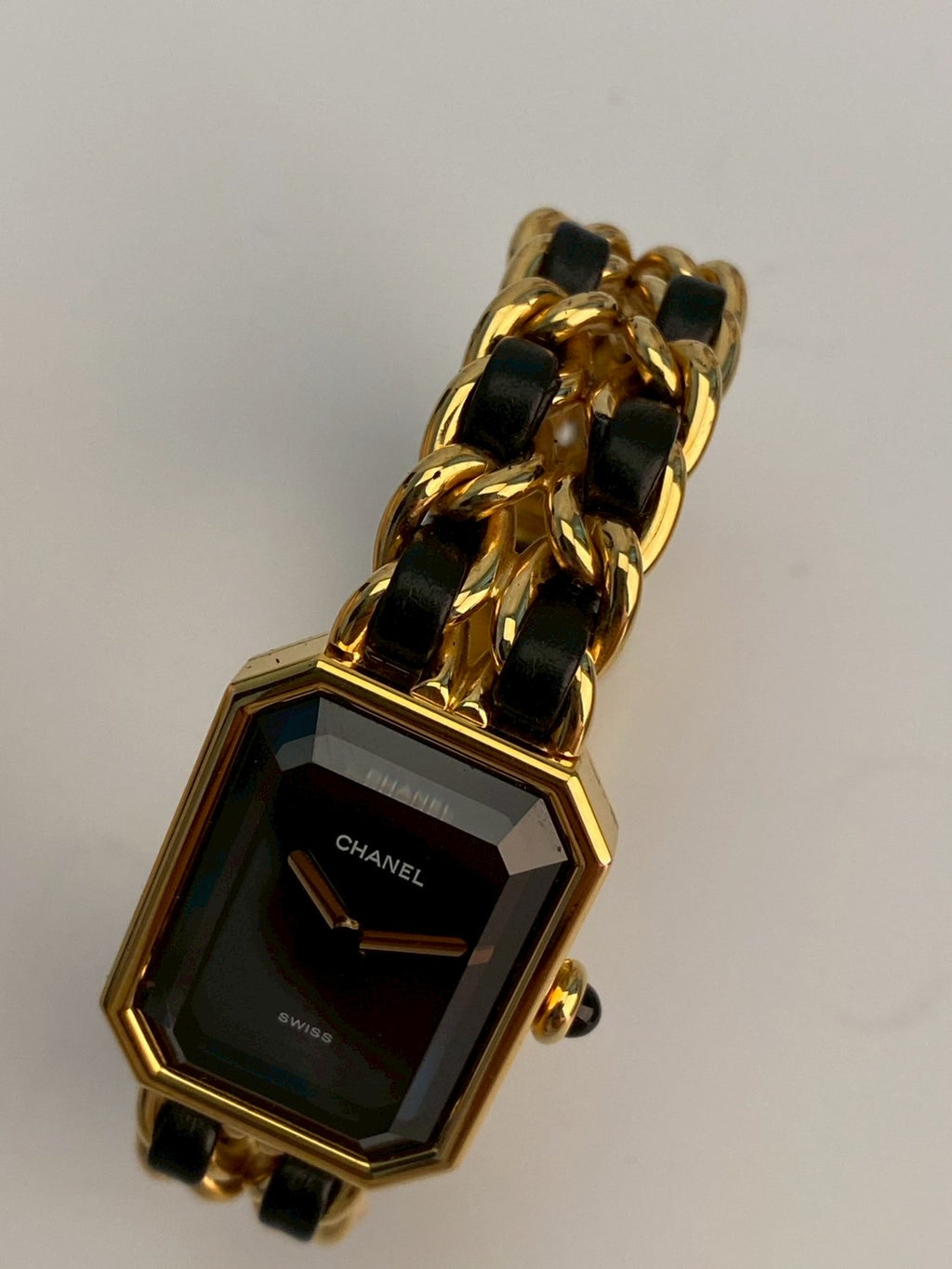 Chanel premiea size L to S size c.4413