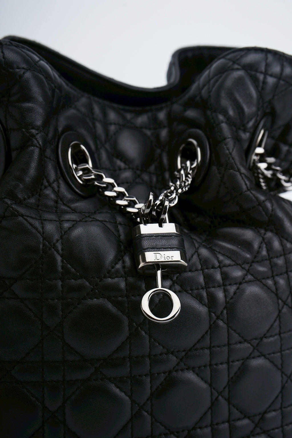 Lady dior cannage padlock bucket